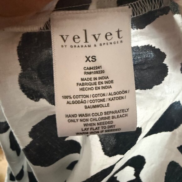 Velvet by Graham and Spencer Animal Print Off-Shoulder Top Short Sleeve Size XS - Picture 8 of 8